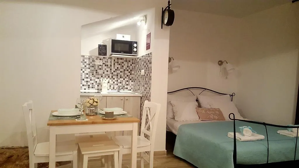 Apartment Romance Split